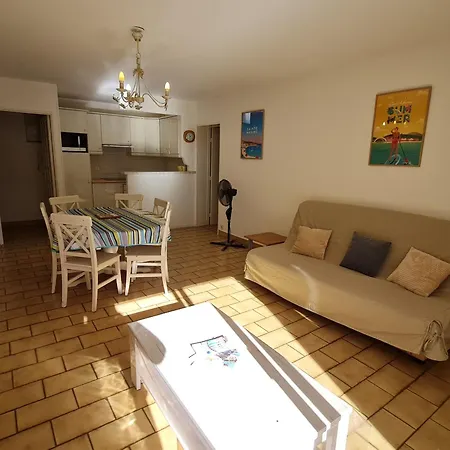 2 Pieces Climatise, Piscine, Centre-ville, Parking Prive, Animal Accepte, - Fr-1-780-18 * Sainte-Maxime