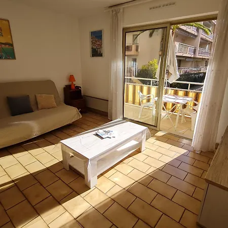 2 Pieces Climatise, Piscine, Centre-ville, Parking Prive, Animal Accepte, - Fr-1-780-18 * Sainte-Maxime
