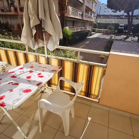 2 Pieces Climatise, Piscine, Centre-ville, Parking Prive, Animal Accepte, - Fr-1-780-18 *