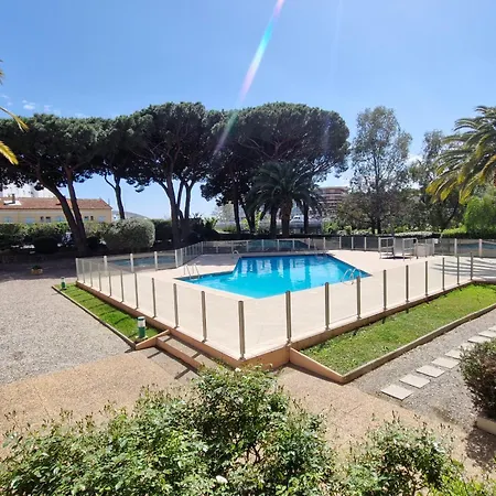 2 Pieces Climatise, Piscine, Centre-ville, Parking Prive, Animal Accepte, - Fr-1-780-18 * Sainte-Maxime